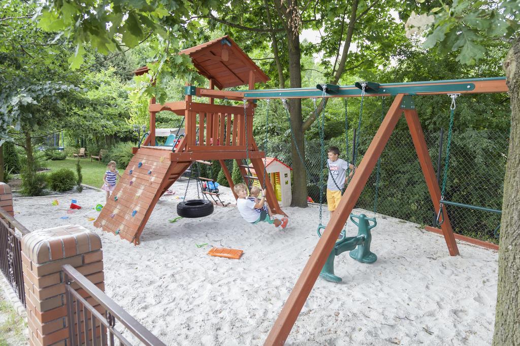 Dworek Bialy Domek Smardzewice Bagian luar foto